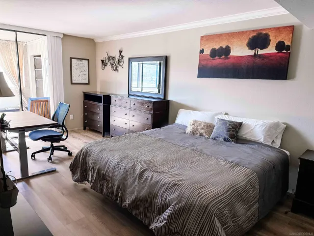 $2,950 | 3098 Rue D’Orleans, Unit 210, San Diego, CA 92110