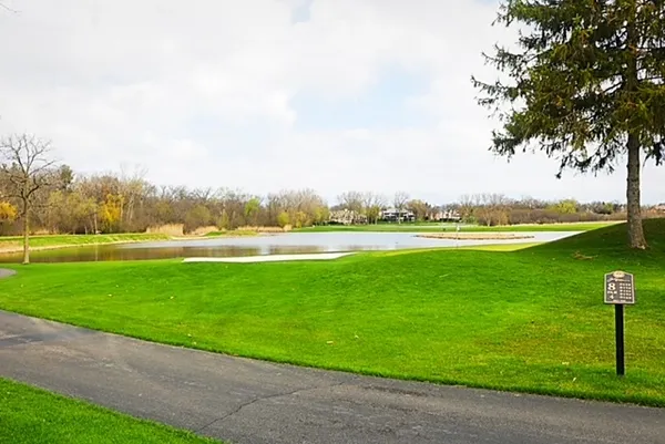 $500,000 | 57 Hillburn Lane, North Barrington, IL 60010