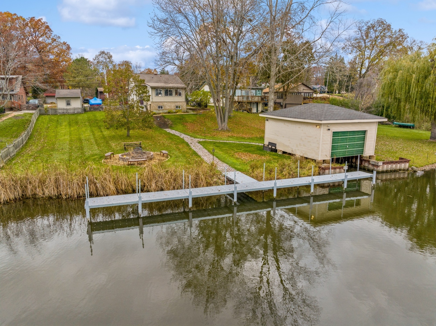 38361 North Primrose Path Spring Grove, IL 60081 - Photo 1 of 30 Gallery Image 1