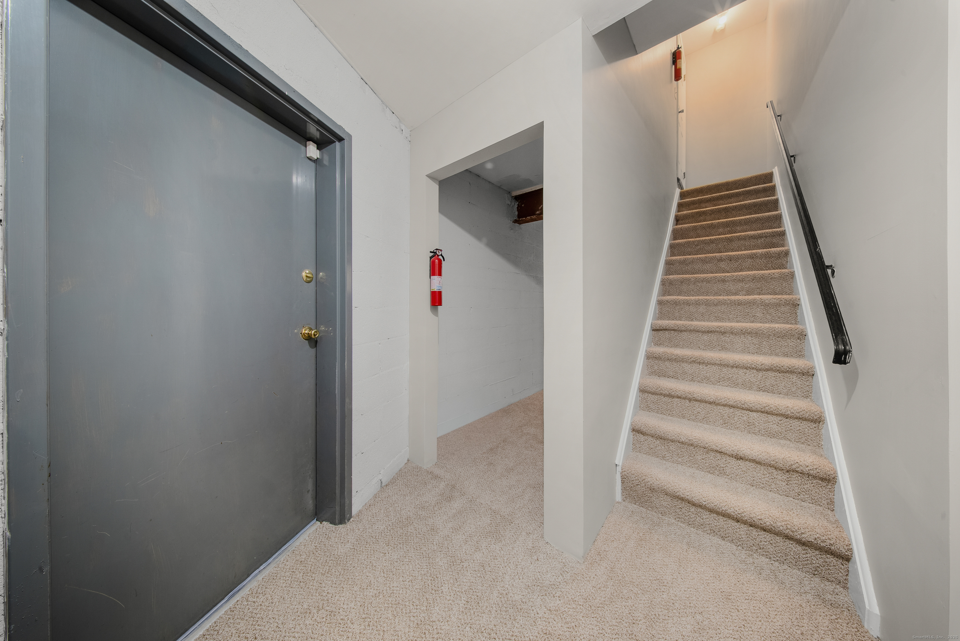 83 Carriage Drive, Unit 83 Milford, CT 06460 - Photo 25 of 33 a view of entryway