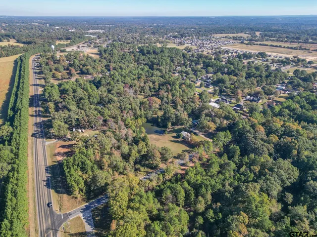 $264,000 | 21881 Barron Drive, Chandler, TX 75758