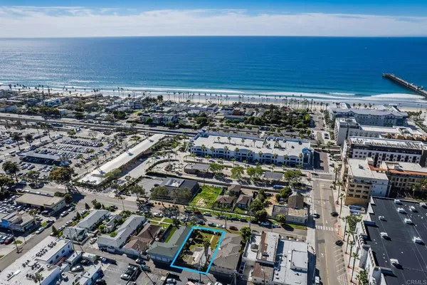 $1,600,000 | 114 South Tremont Street, Oceanside, CA 92054