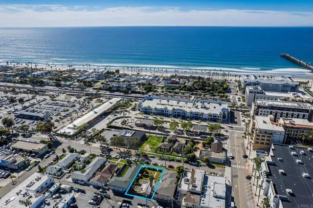$1,600,000 | 114 South Tremont Street, Oceanside, CA 92054