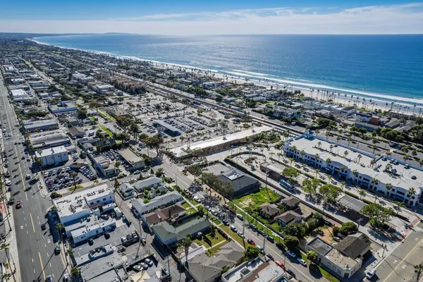 $1,600,000 | 114 South Tremont Street, Oceanside, CA 92054