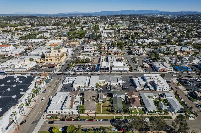 $1,600,000 | 114 South Tremont Street, Oceanside, CA 92054