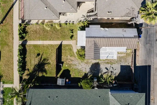 $1,600,000 | 114 South Tremont Street, Oceanside, CA 92054