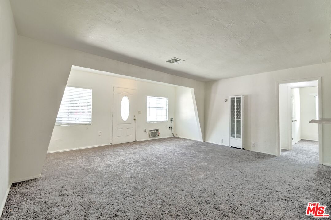 3954 Tomlinson Avenue Riverside, CA 92503 - Photo 3 of 15 Gallery Image 3