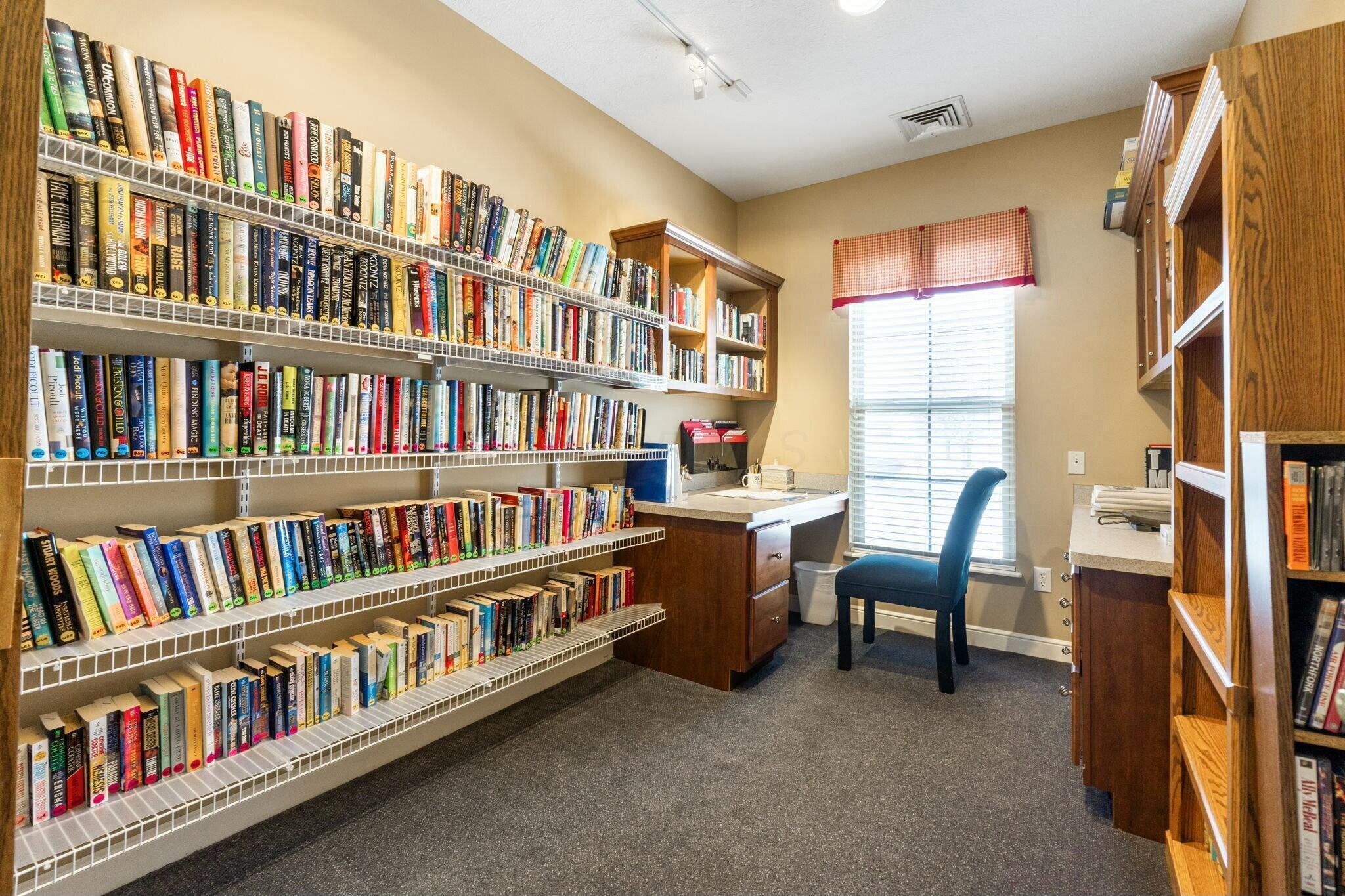 223 Stonegate Loop Pataskala, OH 43062 - Photo 59 of 61 Clubhouse Library