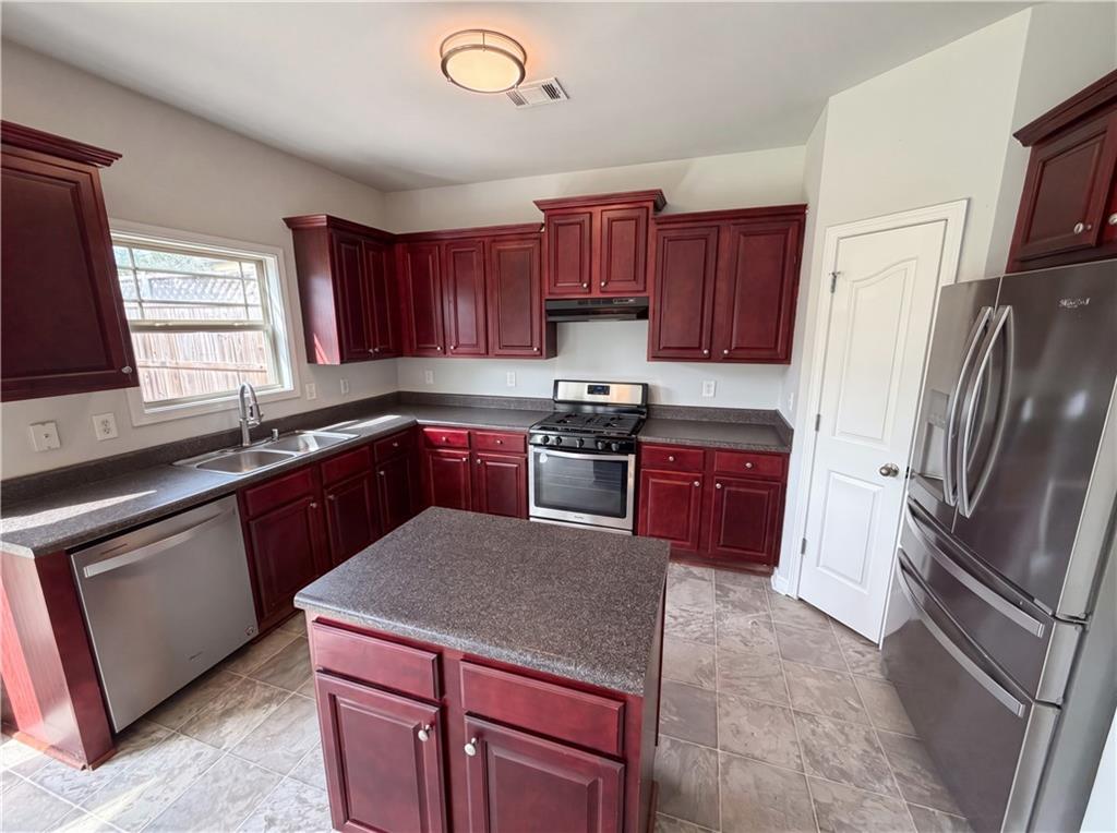 7725 Battle Way Fairburn, GA 30213 - Photo 2 of 17