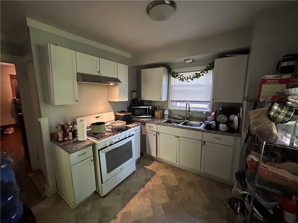411 Cottage Street Rochester, NY 14611 - Photo 11 of 27