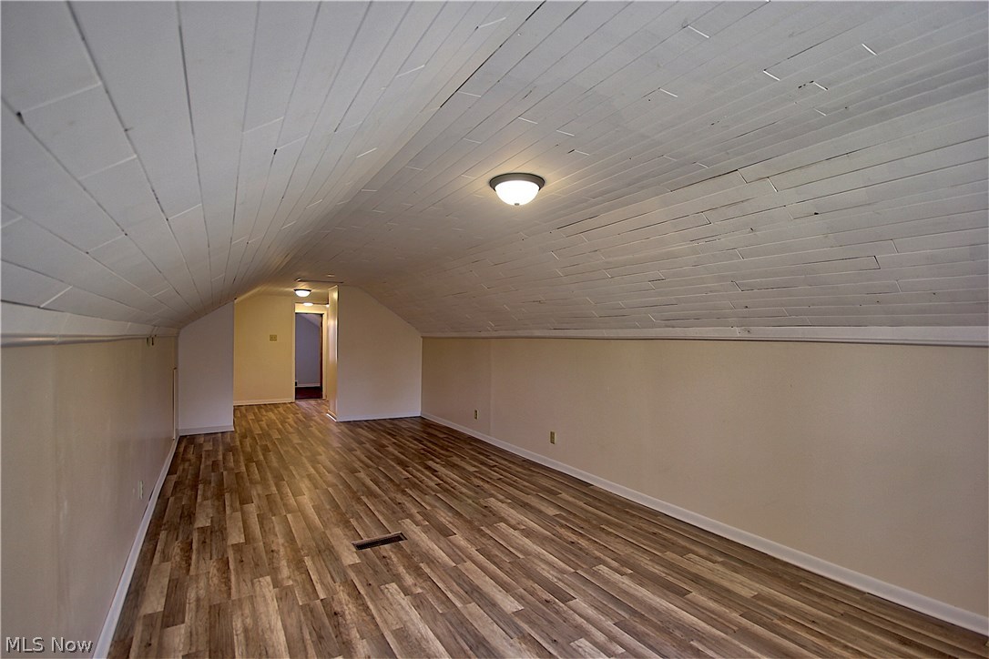 1765 Far View Road Akron, OH 44312 - Photo 23 of 31