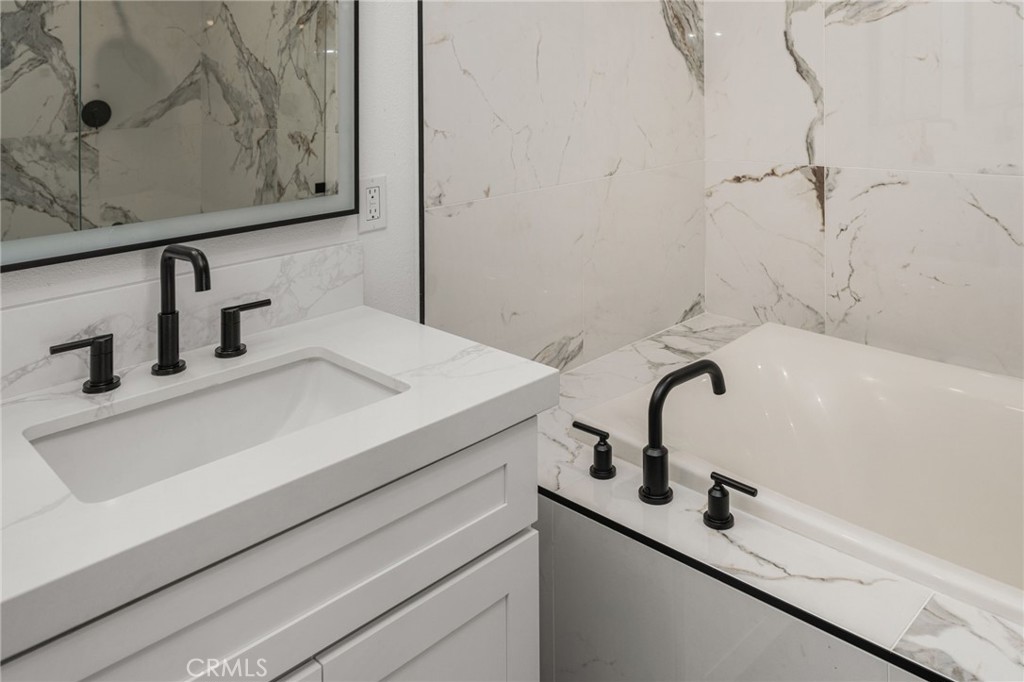 402 Rockefeller, Unit 315 Irvine, CA 92612 - Photo 30 of 47 Gallery Image 30