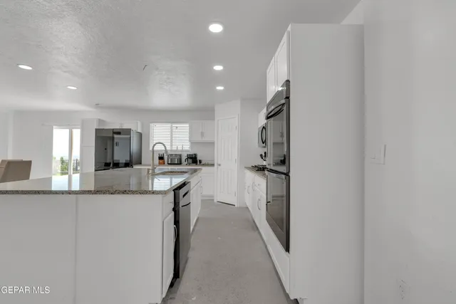 $349,990 | 3204 Zion Lane, El Paso, TX 79904