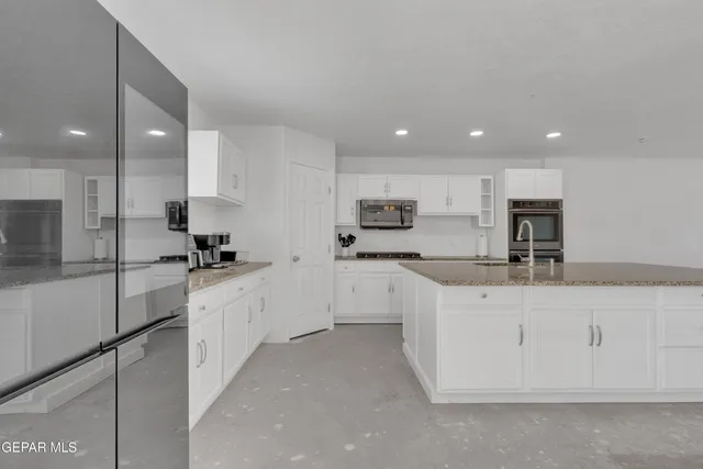 $349,990 | 3204 Zion Lane, El Paso, TX 79904