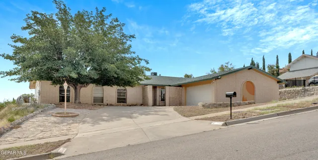 $349,990 | 3204 Zion Lane, El Paso, TX 79904