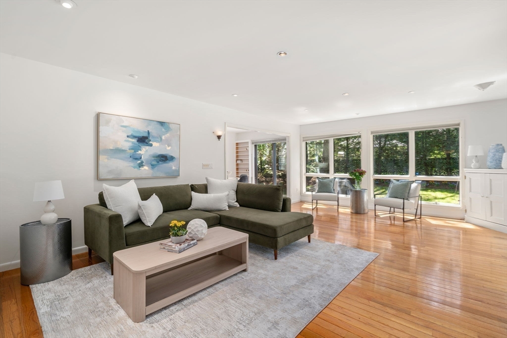 33 East Colbert Road Newton, MA 02465 - Photo 13 of 31