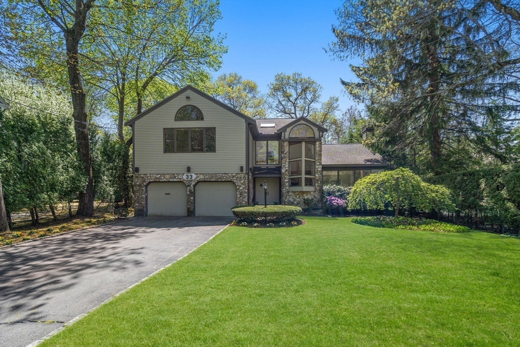33 East Colbert Road Newton, MA 02465 - Photo 3 of 31