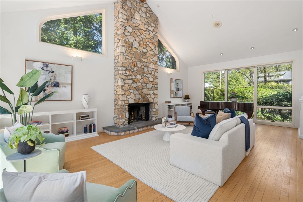 33 East Colbert Road Newton, MA 02465 - Photo 6 of 31