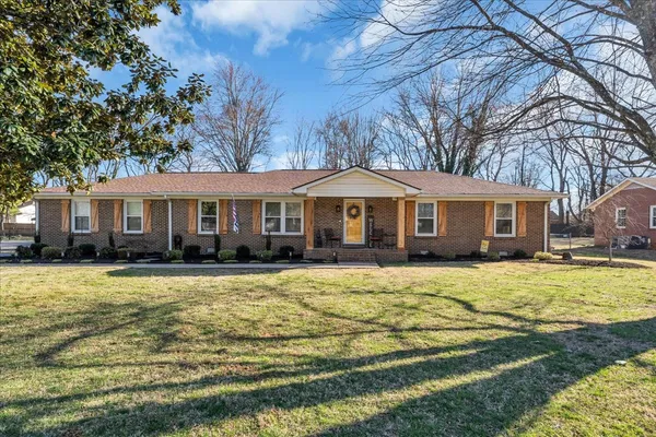 $569,000 | 2305 Braxton Bragg Drive, Murfreesboro, TN 37129