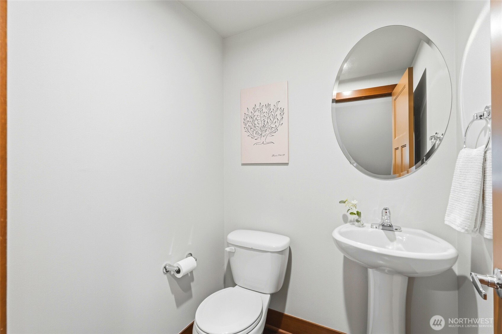 725 North 95th Street, Unit B Seattle, WA 98103 - Photo 13 of 29