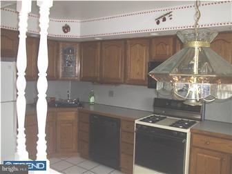221 Parkview Road Philadelphia, PA 19154 - Photo 3 of 10 Gallery Image 3