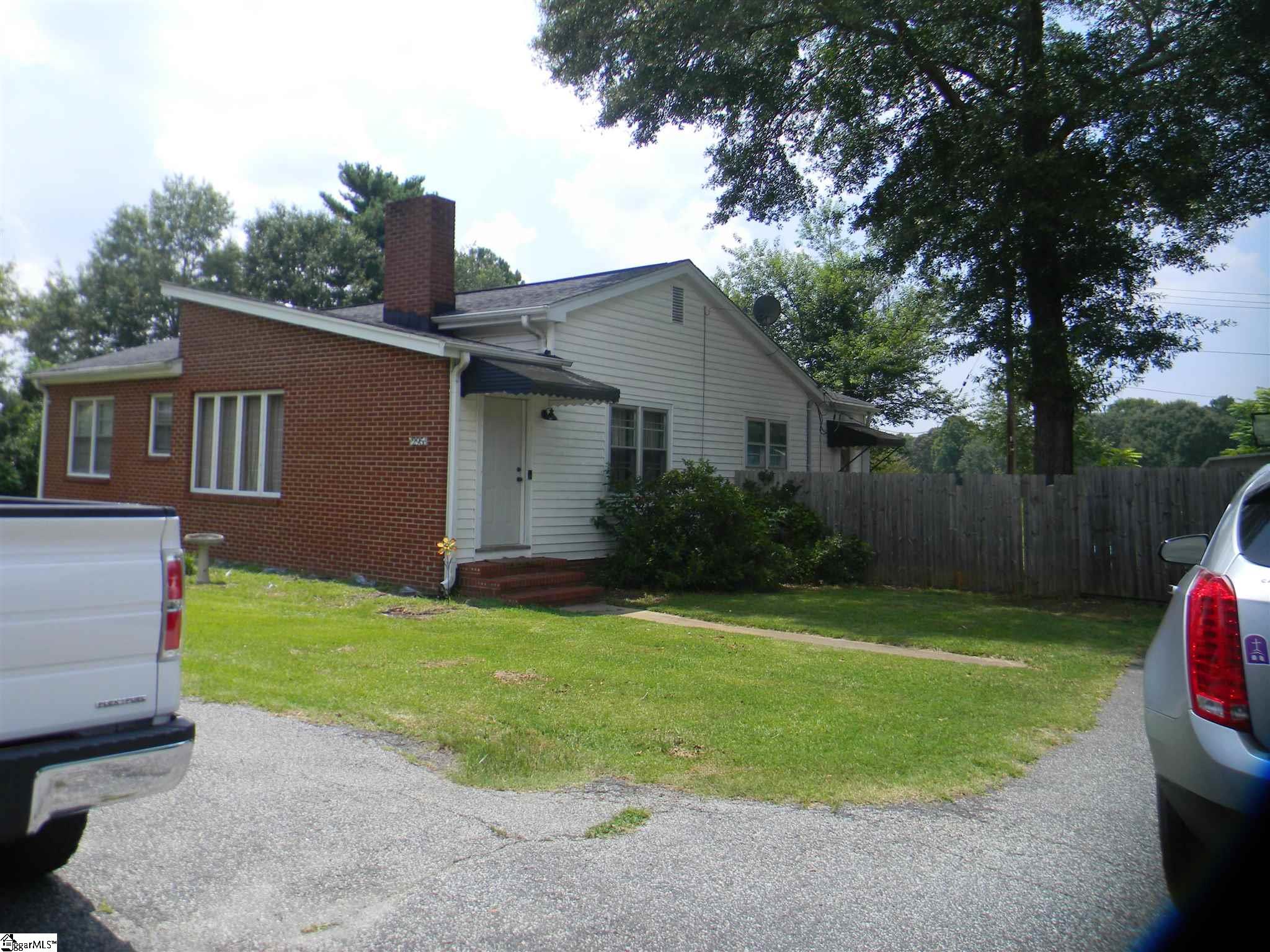 295 Rainbow Lake Road Boiling Springs, SC 29316 - Photo 3 of 16