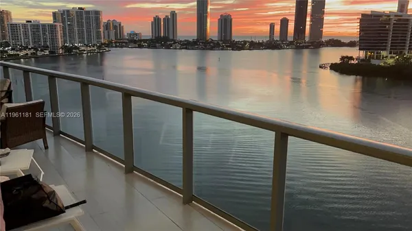 $2,700,000 | 3300 Northeast 188th Street, Unit LPH16, Aventura, FL 33180