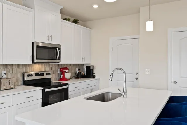 $2,600 | 4368 Skyridge Drive, Nashville, TN 37207