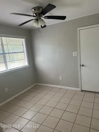 $1,400 | 2735 Ridgeway Drive, Gautier, MS 39553