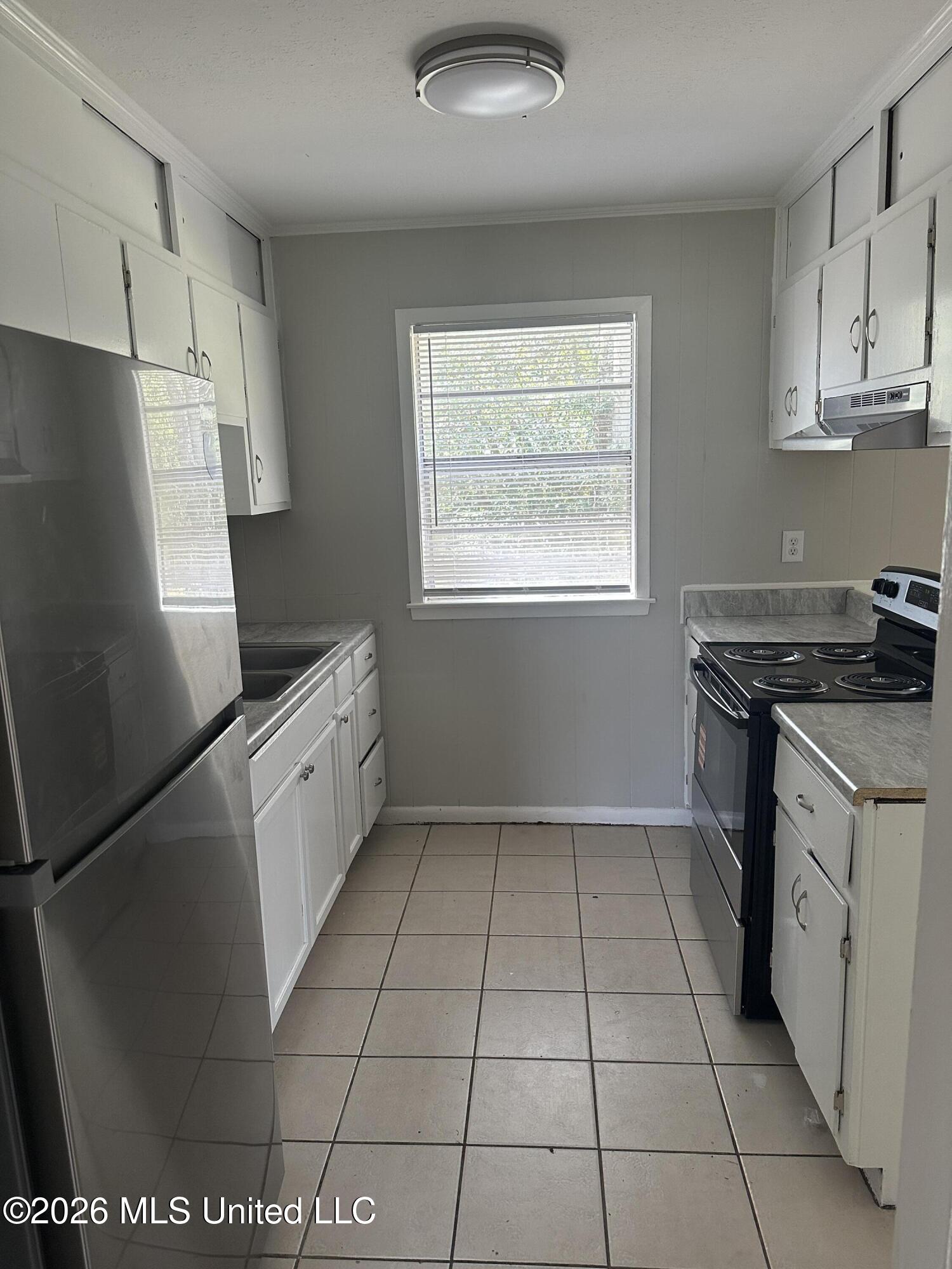 2735 Ridgeway Drive Gautier, MS 39553 - Photo 4 of 14 IMG_5045