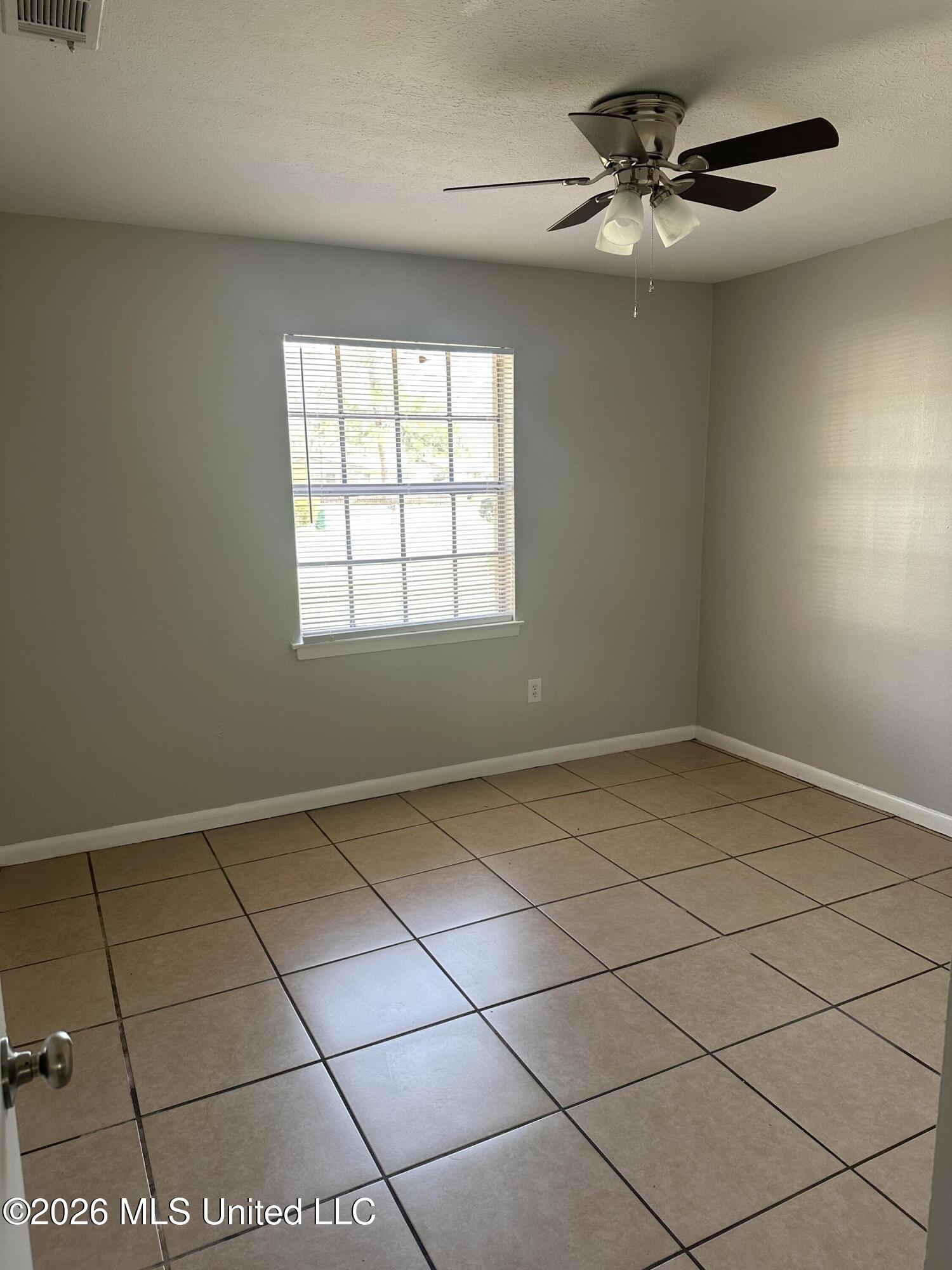 2735 Ridgeway Drive Gautier, MS 39553 - Photo 7 of 14 bdrm 2