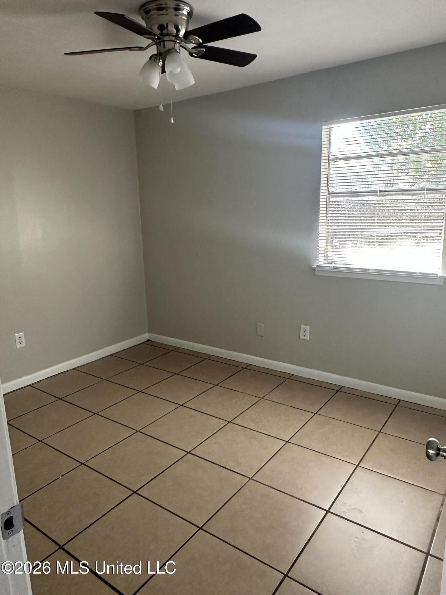 2735 Ridgeway Drive Gautier, MS 39553 - Photo 8 of 14 bdrm 3