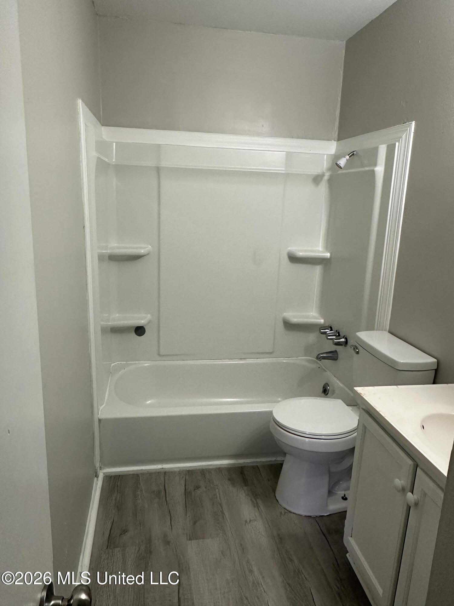 2735 Ridgeway Drive Gautier, MS 39553 - Photo 9 of 14 full bath