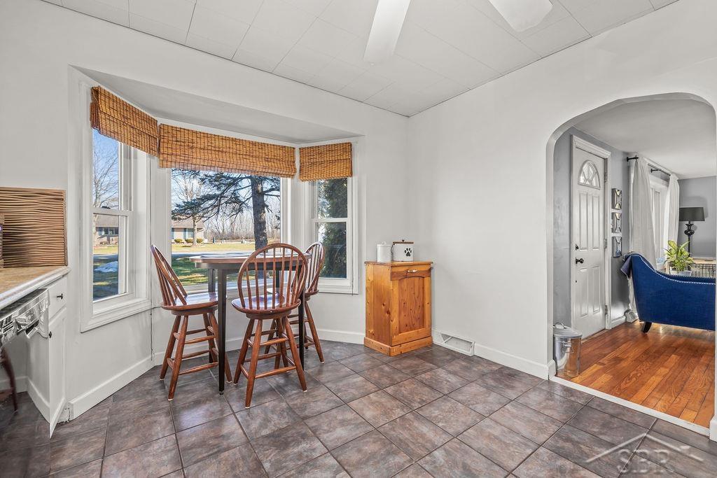 5875 North Center Road Saginaw, MI 48604 - Photo 6 of 27 Dining Area in Kitchen