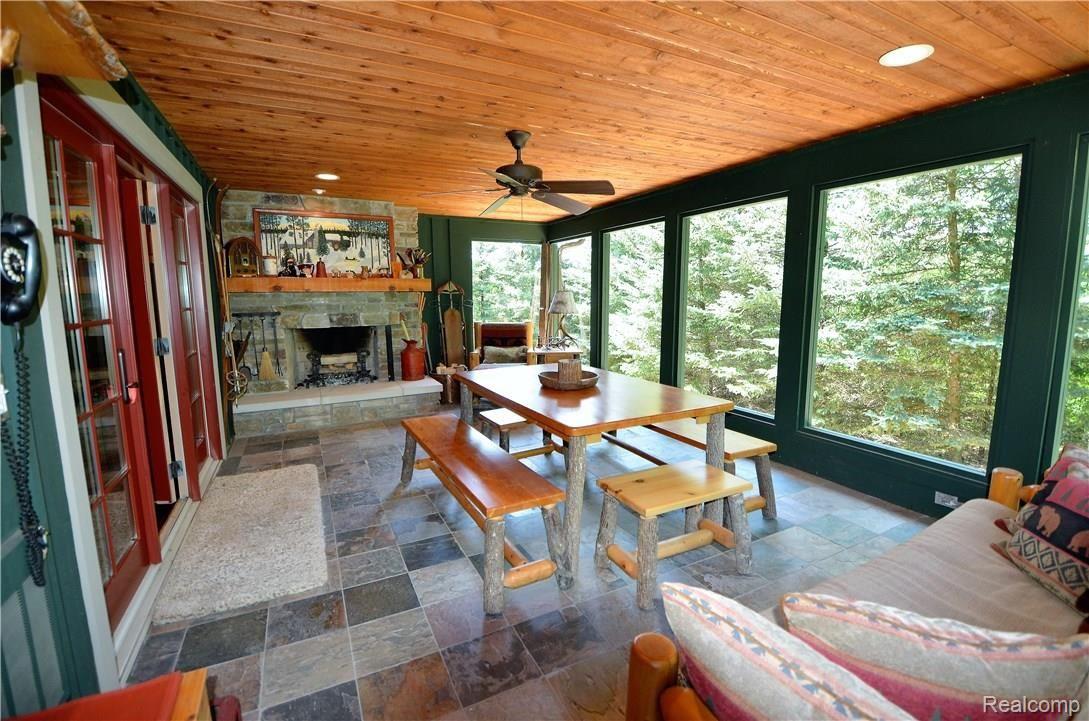 4222 Maybee Road Lake Orion, MI 48359 - Photo 29 of 99 37.JPG