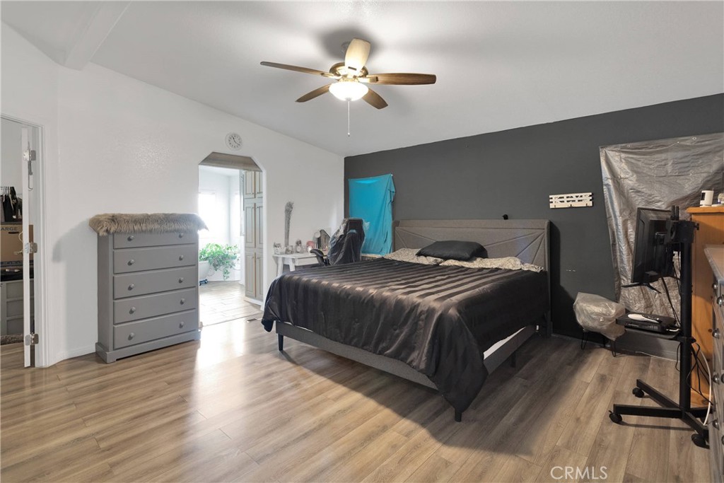 27320 Rodeo Road Helendale, CA 92342 - Photo 19 of 54 bedroom 4 (primary)