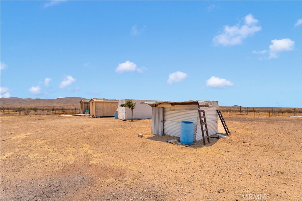 27320 Rodeo Road Helendale, CA 92342 - Photo 47 of 54 storage around the well