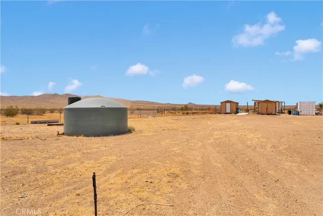 $900,000 | 27320 Rodeo Road, Helendale, CA 92342