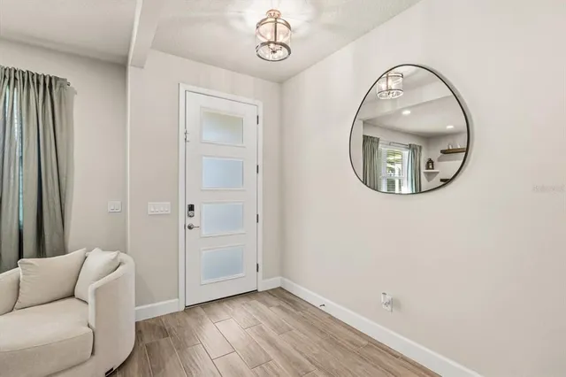 a view of livingroom with furniture
