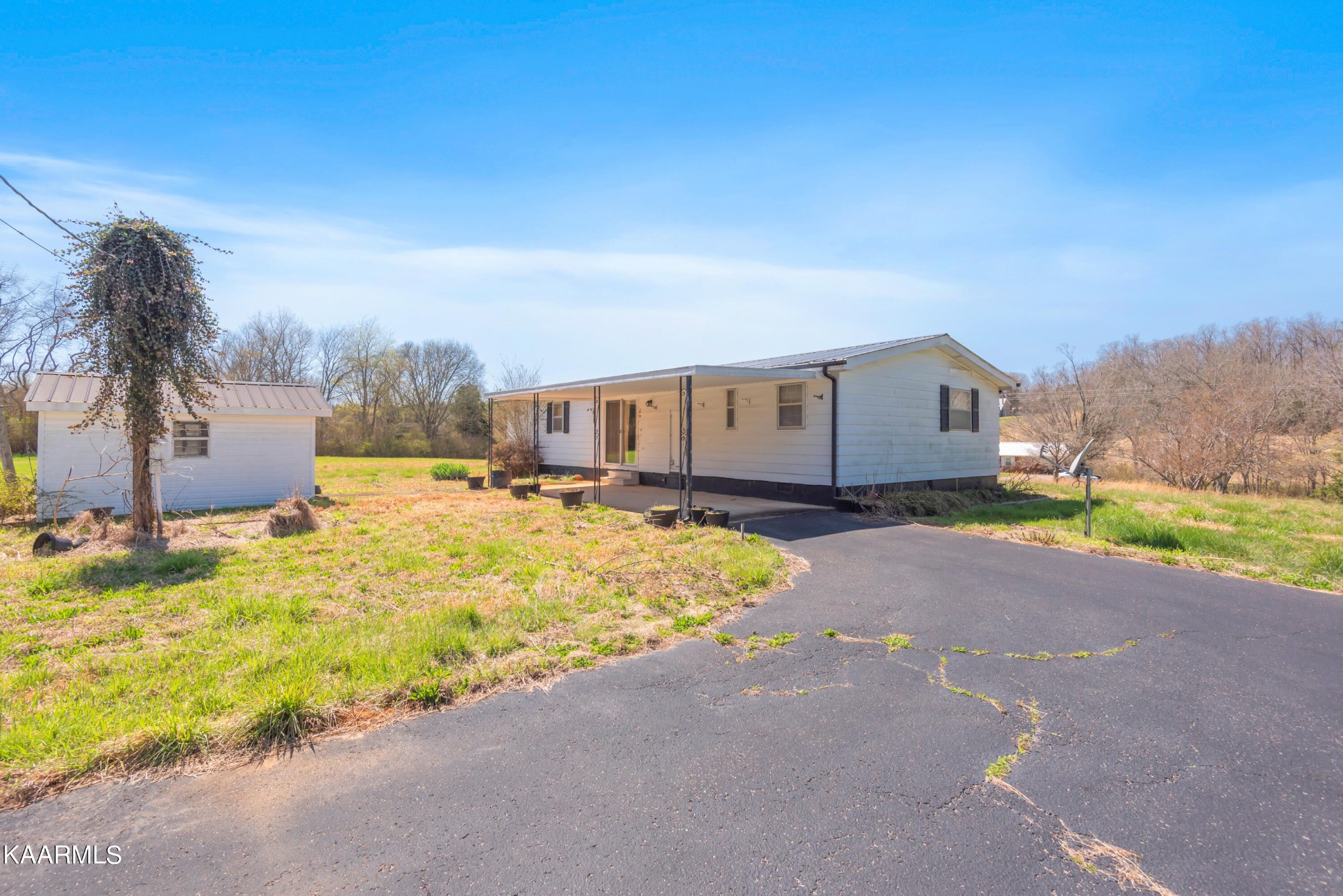 1605 Sweetwater Road Philadelphia, TN 37846 - Photo 10 of 23 Gallery Image 10