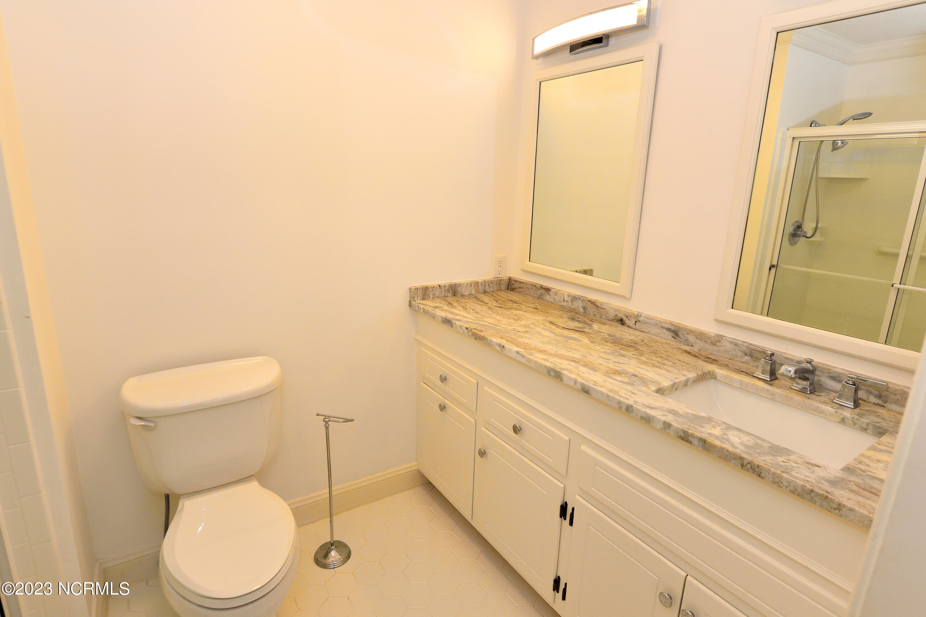4012 Gloucester Road Rocky Mount, NC 27803 - Photo 20 of 38 Granite counter tops