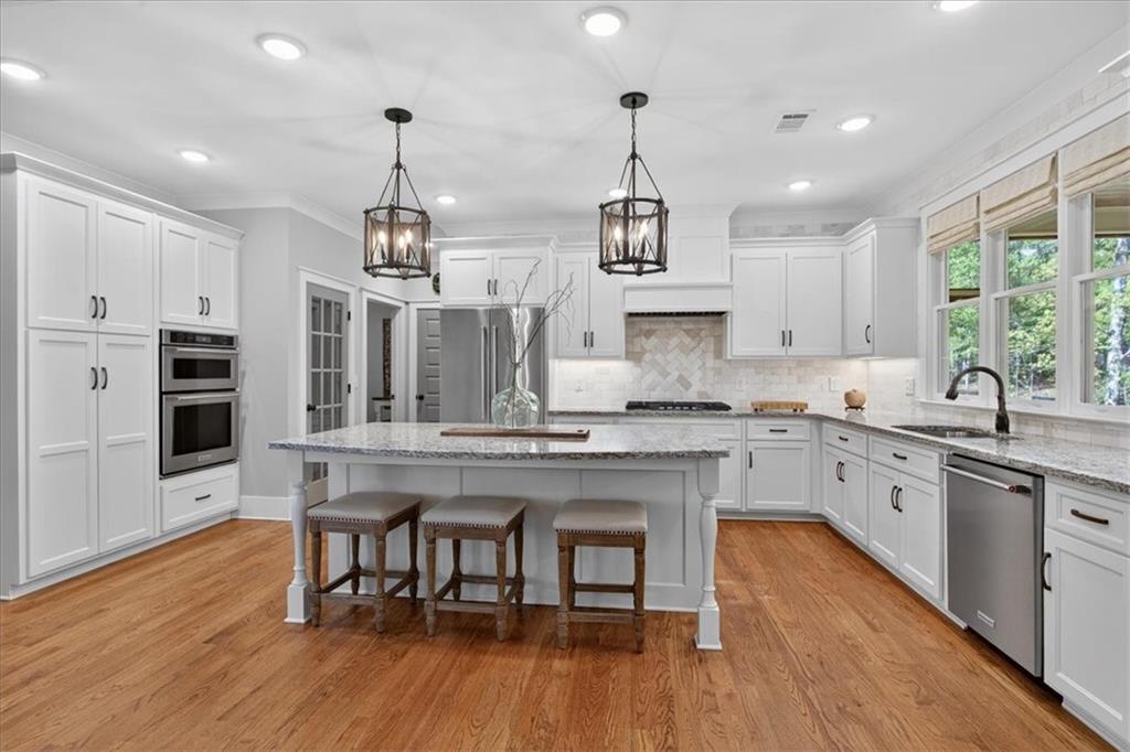 122 Brookfield Court White, GA 30184 - Photo 2 of 59