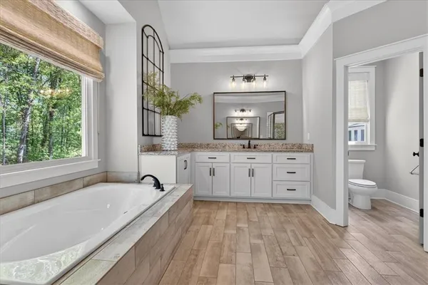 $849,900 | 122 Brookfield Court, White, GA 30184