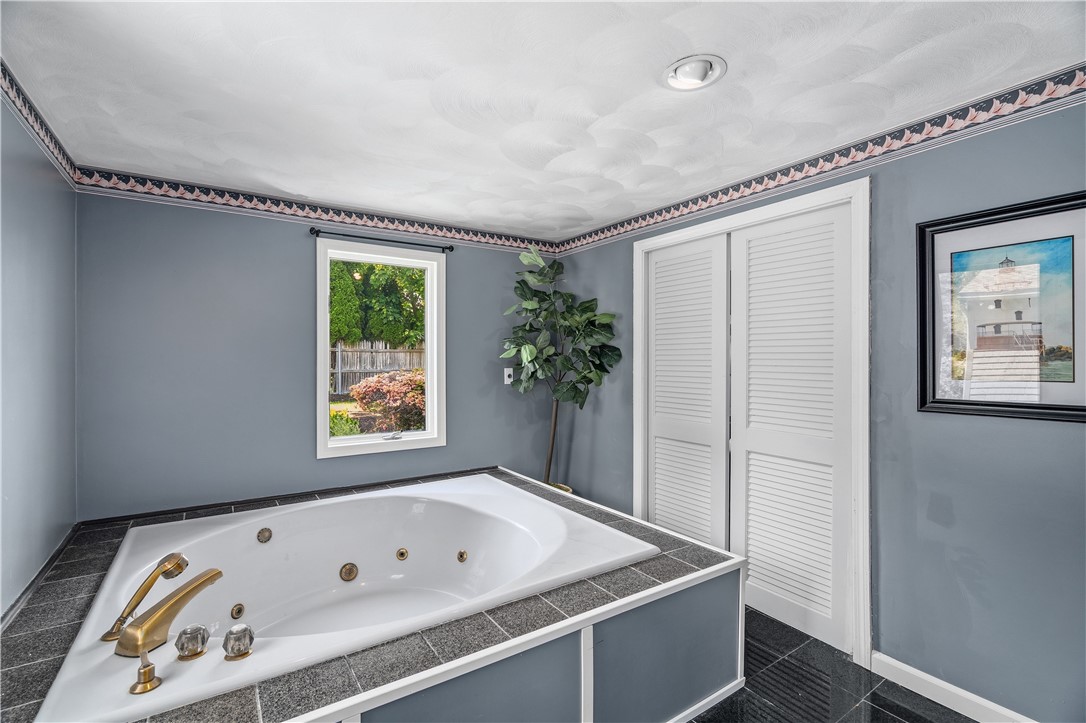 32 Ridge Road Bristol, RI 02809 - Photo 35 of 39
