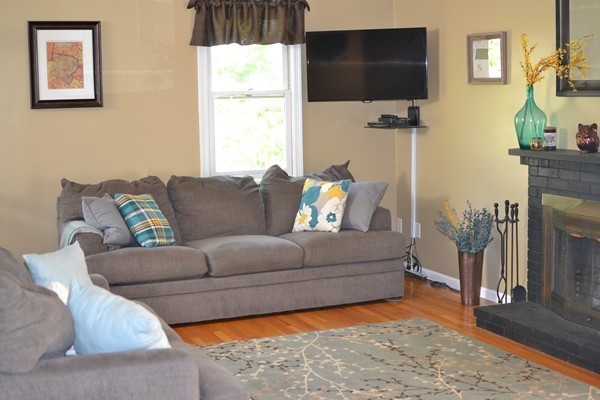 835 Edgell Road Framingham, MA 01701 - Photo 3 of 22 Gallery Image 3