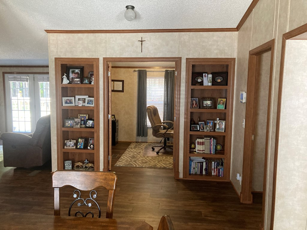 1033 Deer Road McComb, MS 39648 - Photo 10 of 37 Photo 10
