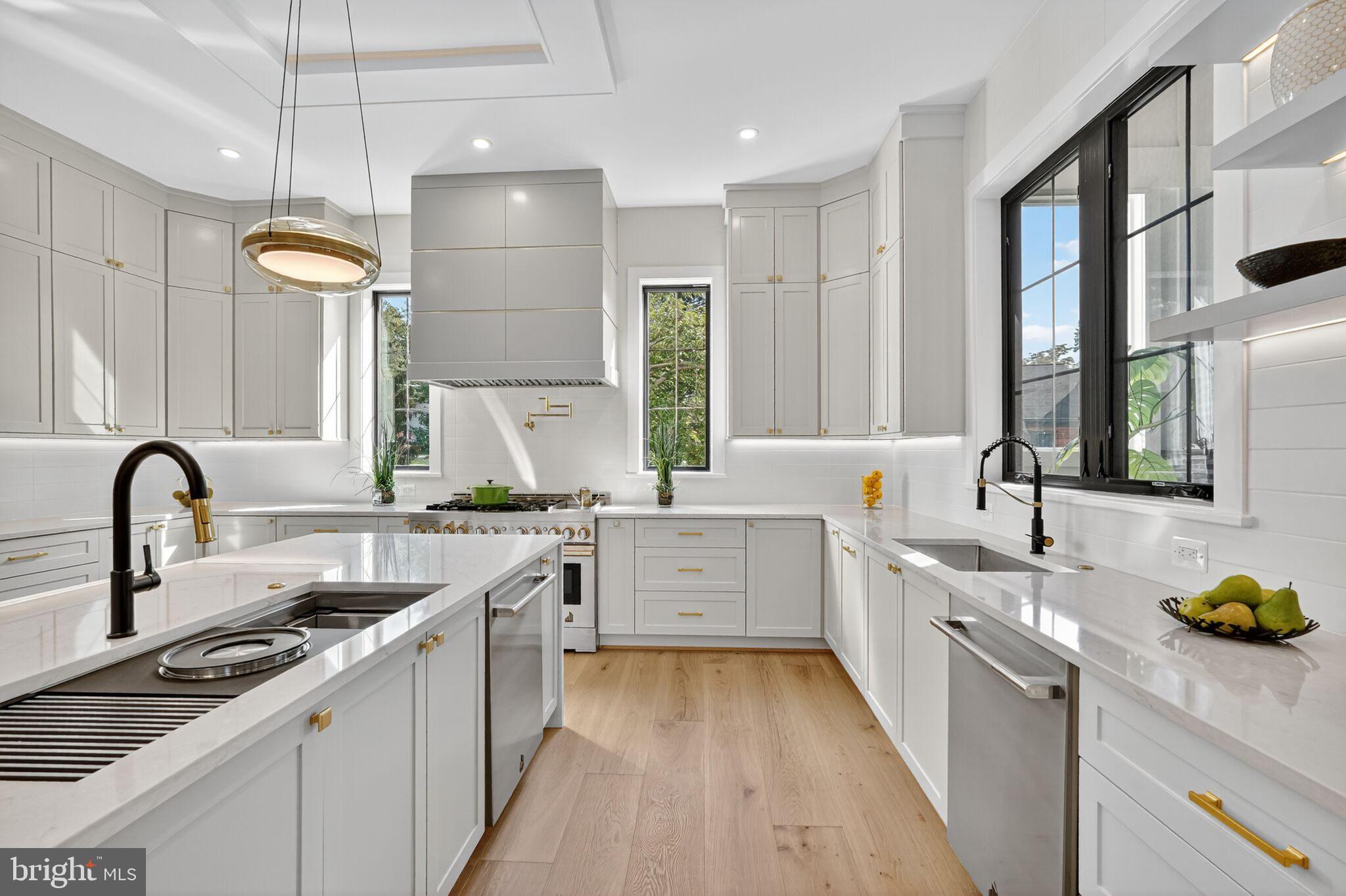 1730 Barbee Street McLean, VA 22101 - Photo 31 of 78 Views of Gourmet Kitchen