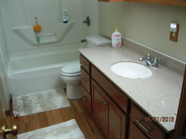 2006 West Middlebury Road Freeport, IL 61032 - Photo 8 of 12 Gallery Image 8