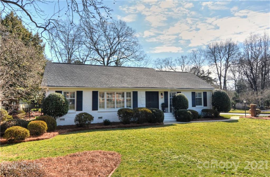 5523 Sharon Road Charlotte, NC 28210 - Photo 3 of 35 Gallery Image 3