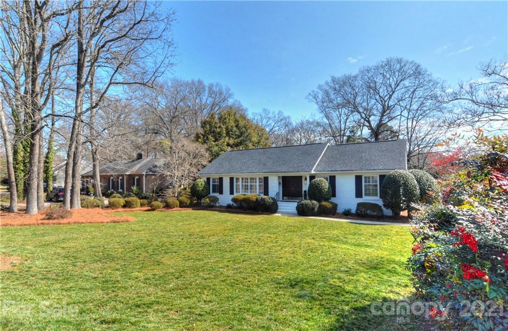 5523 Sharon Road Charlotte, NC 28210 - Photo 4 of 35 Gallery Image 4